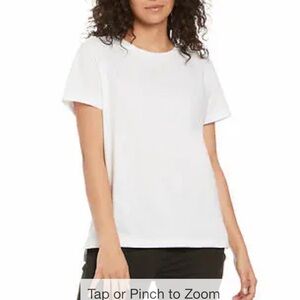 Bench - basic white tee